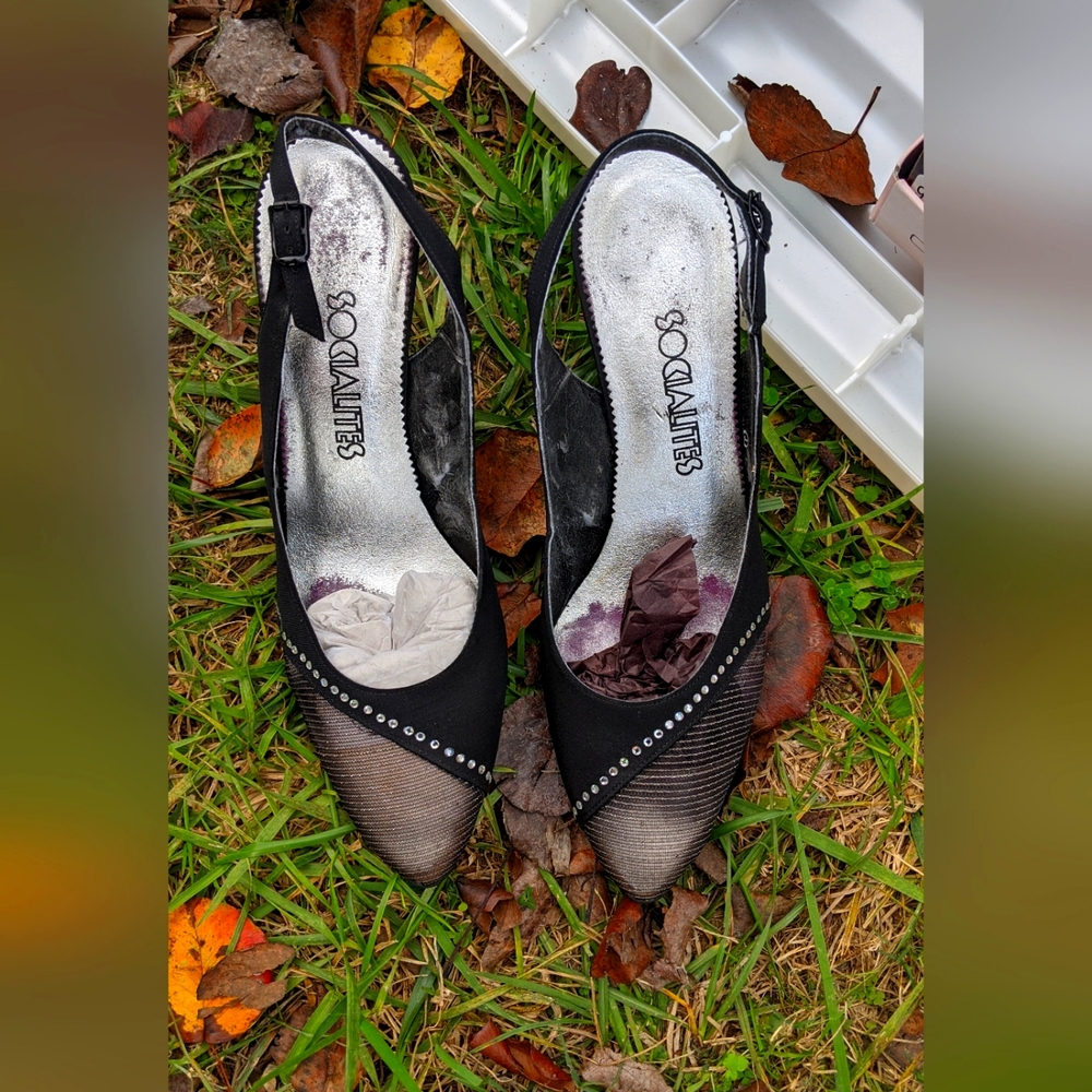Black dress shoes